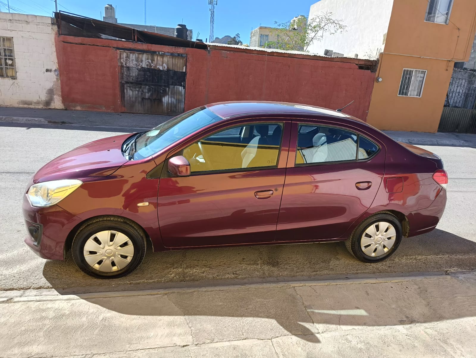 DODGE ATITTUDE 2018